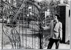 1957_graceland_gates_large.jpg