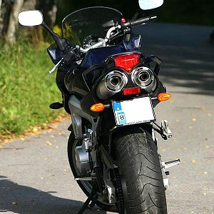 FZ6s_back