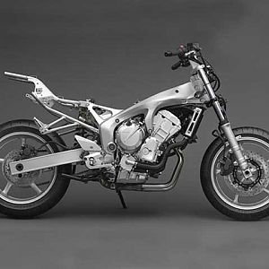 2004 FZ6 Naked!