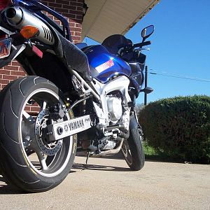 '04 FZ6 Rear three-quarter view