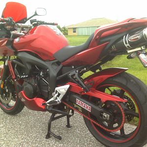 07 FZ6 in RED