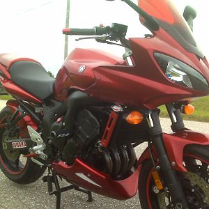 07 FZ6 in RED