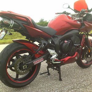 07 FZ6 in RED