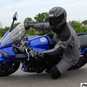 Drag a knee