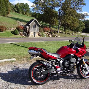 My fast red FZ6