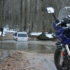 FZ6 watches van stuck in a creek