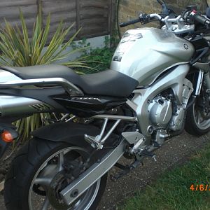 FZ6 2003