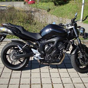 Yamaha FZ6 S2 Naked (Custom)