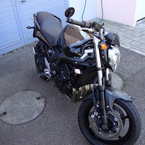 Yamaha FZ6 S2 Naked (Custom)