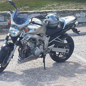 my sweet baby FZ6N 2005