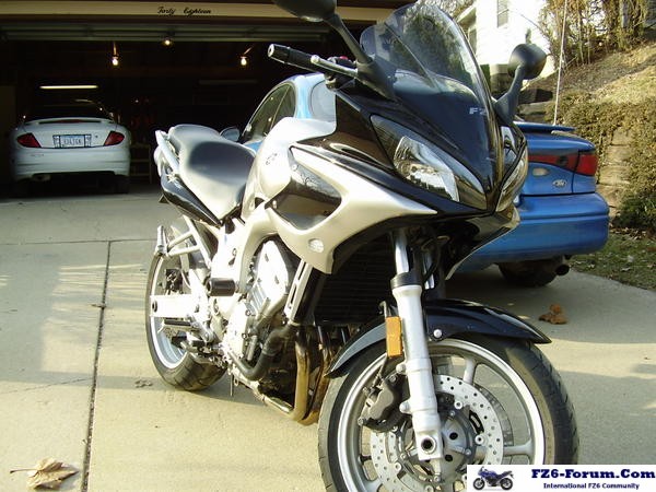 2004 FZ6