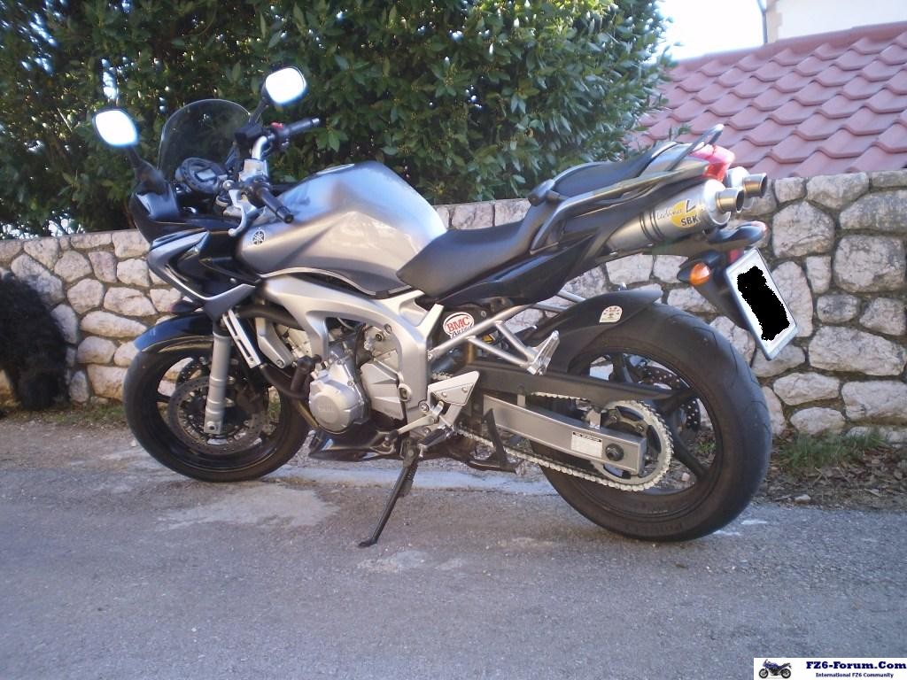2005 FZ6S