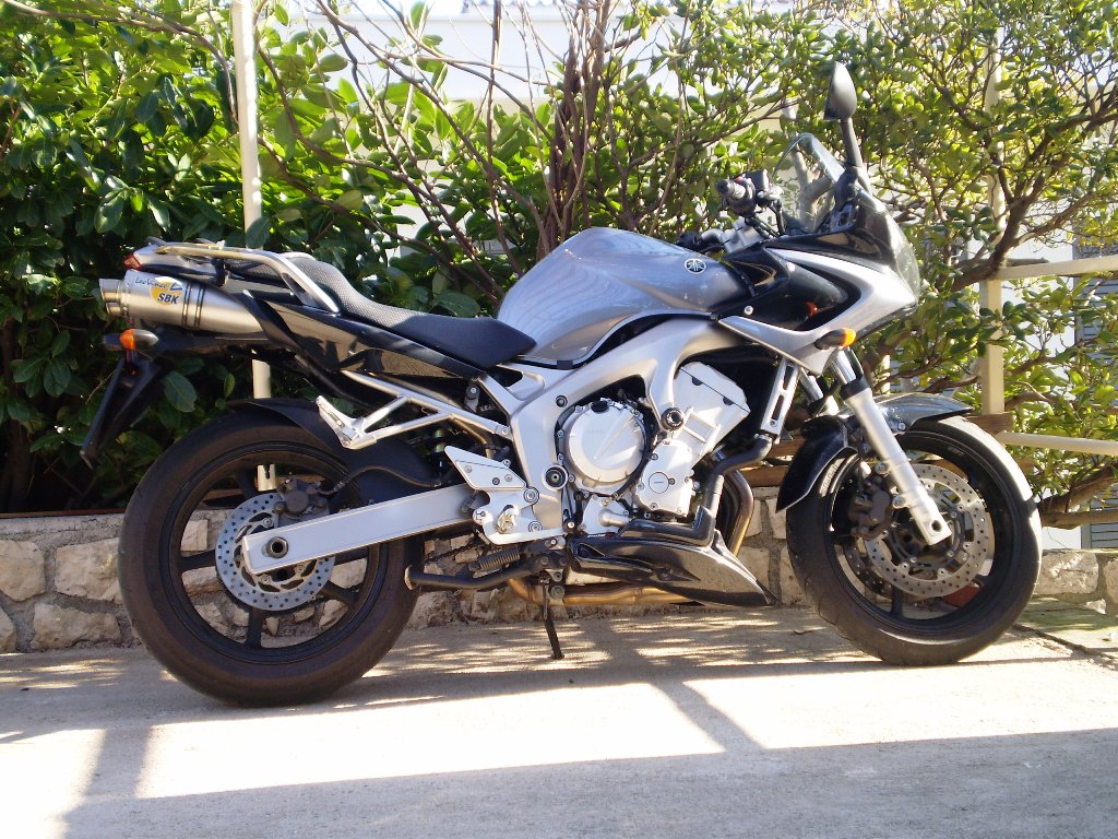 2005 FZ6S