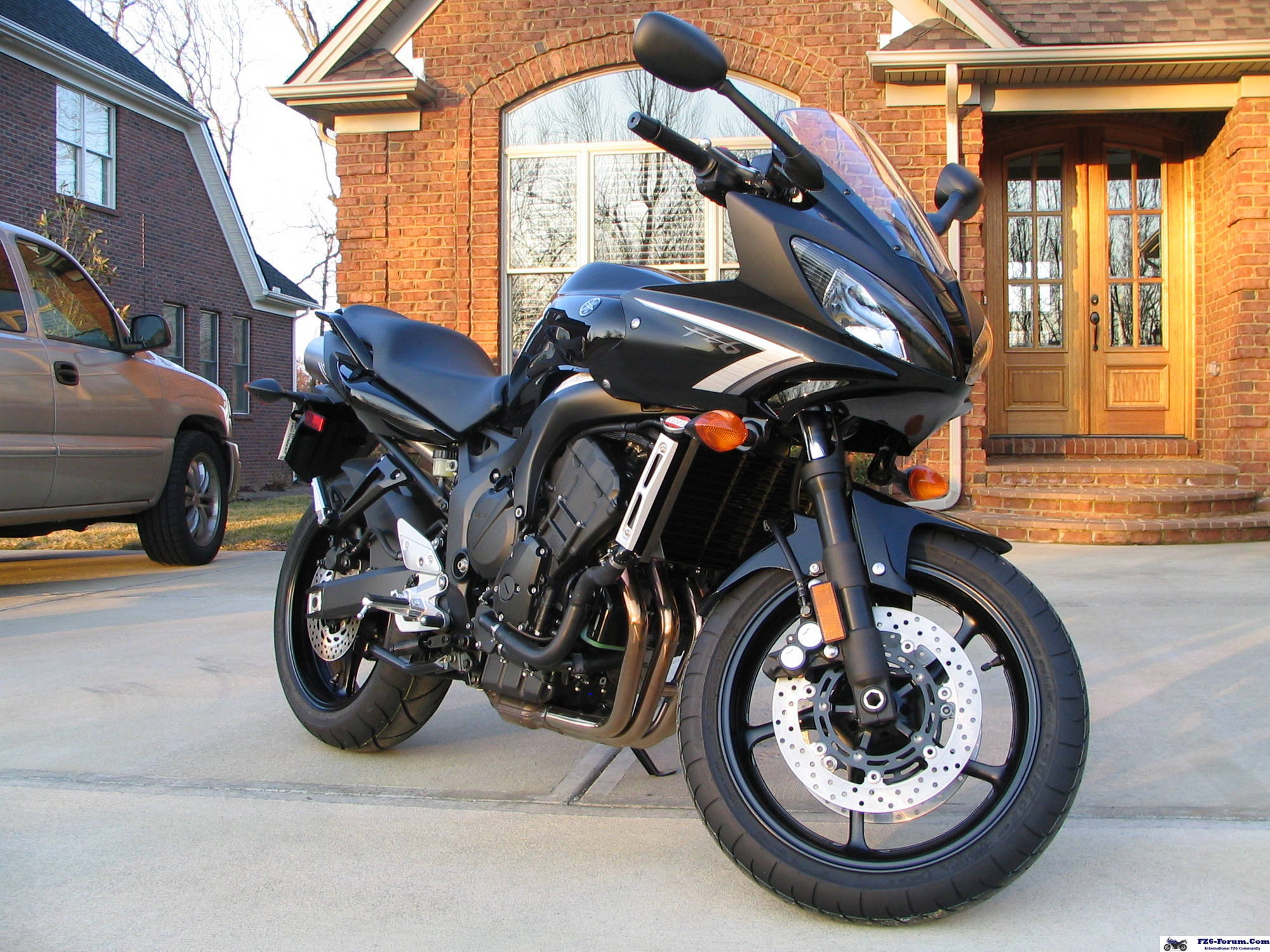 2008 FZ6 Black