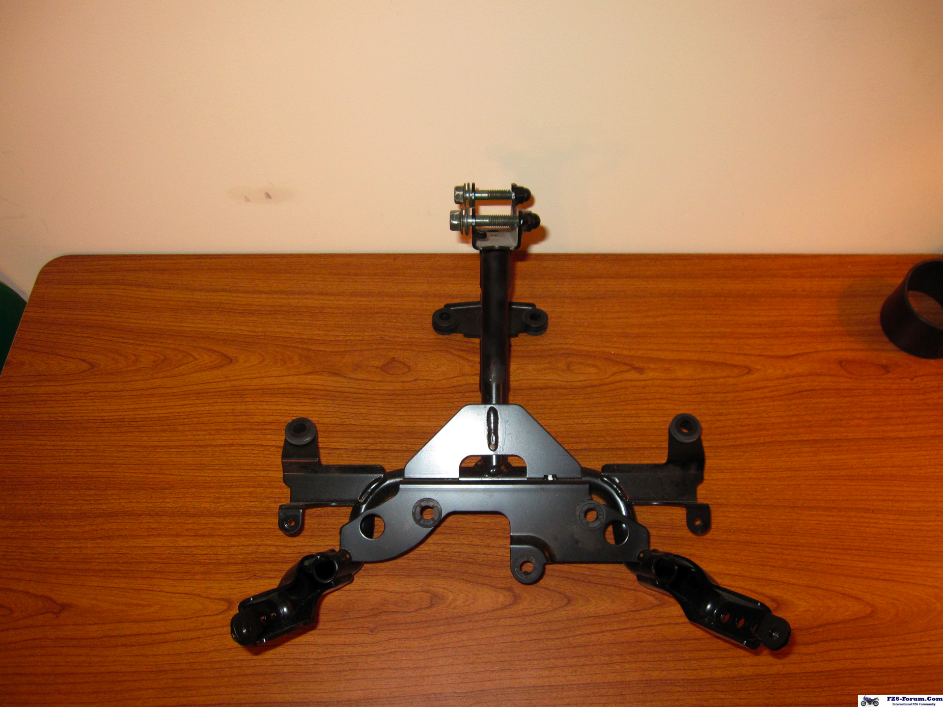 bent fairing stay