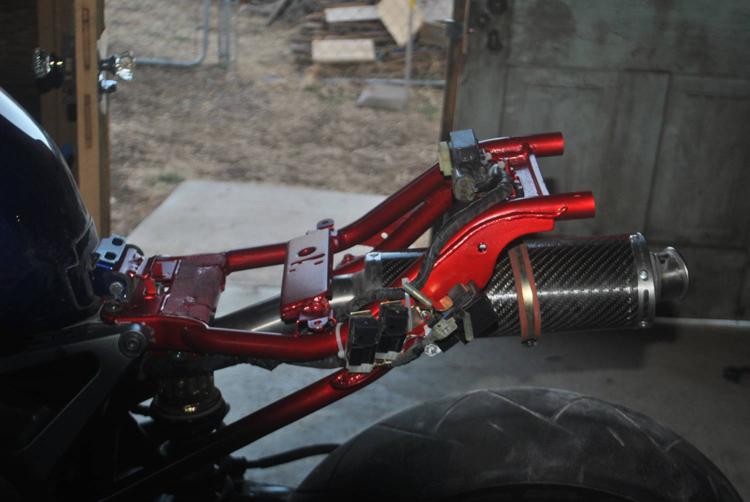 Frame remounted with wiring and Terigomi Can