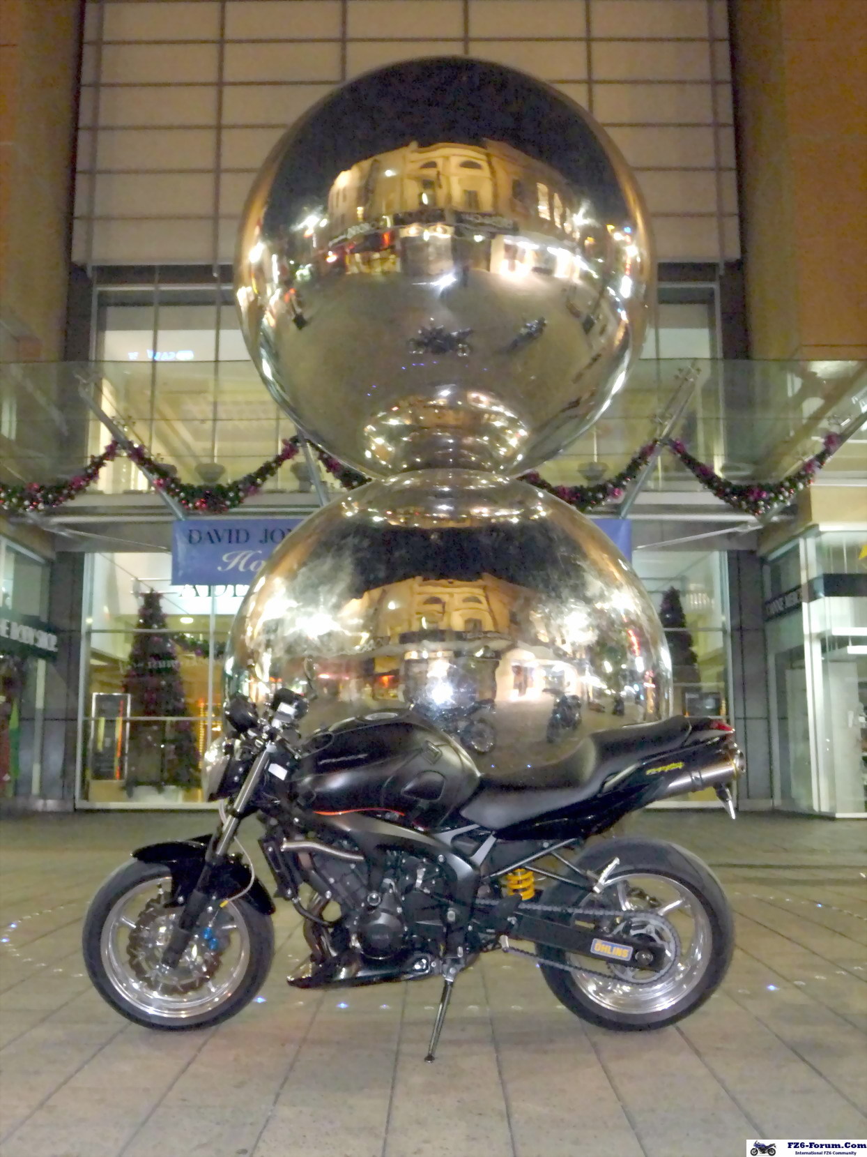 fz6 meets the malls balls