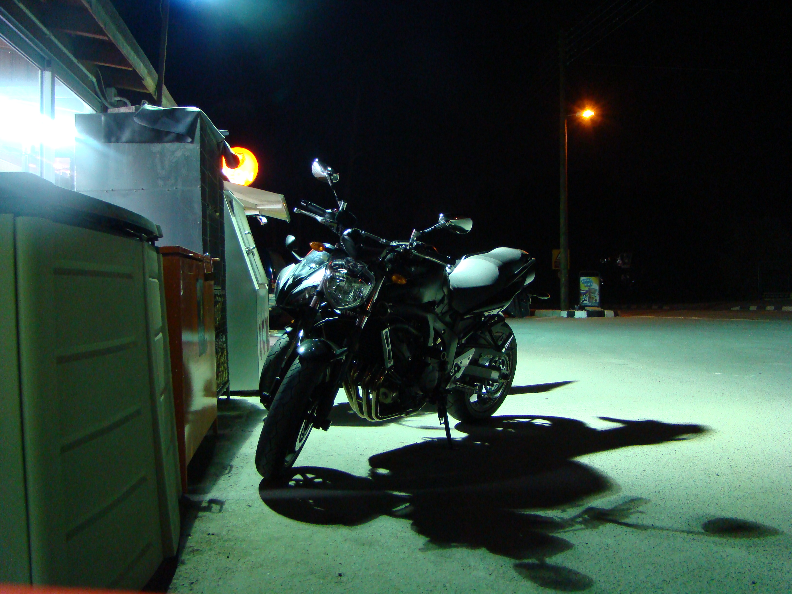 FZ6 & R6 Ride by night