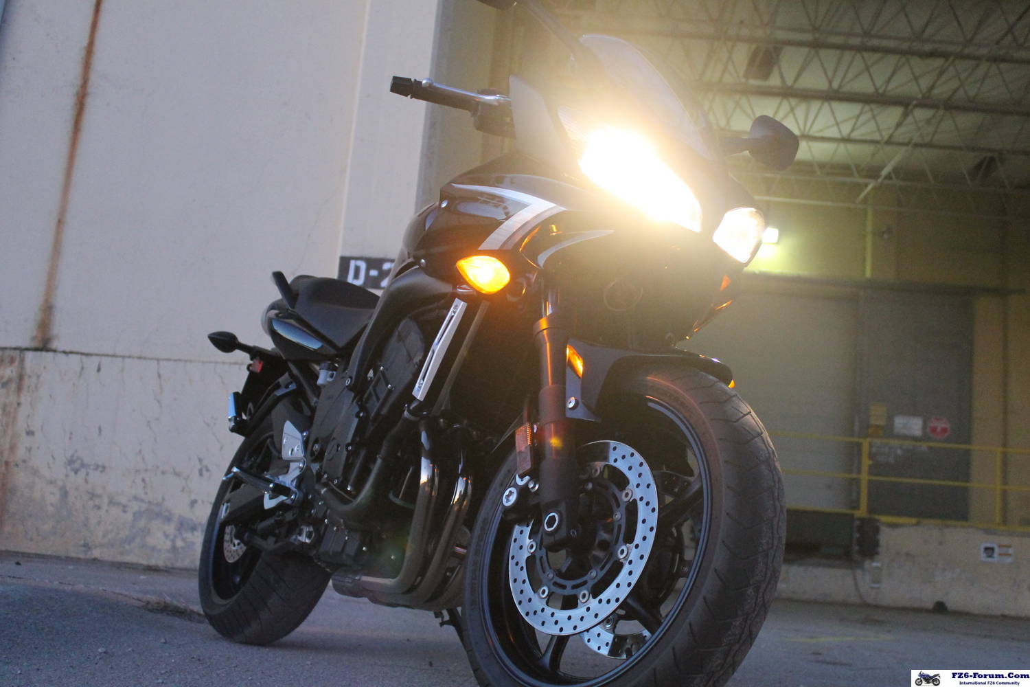 FZ6 Shipping Dock