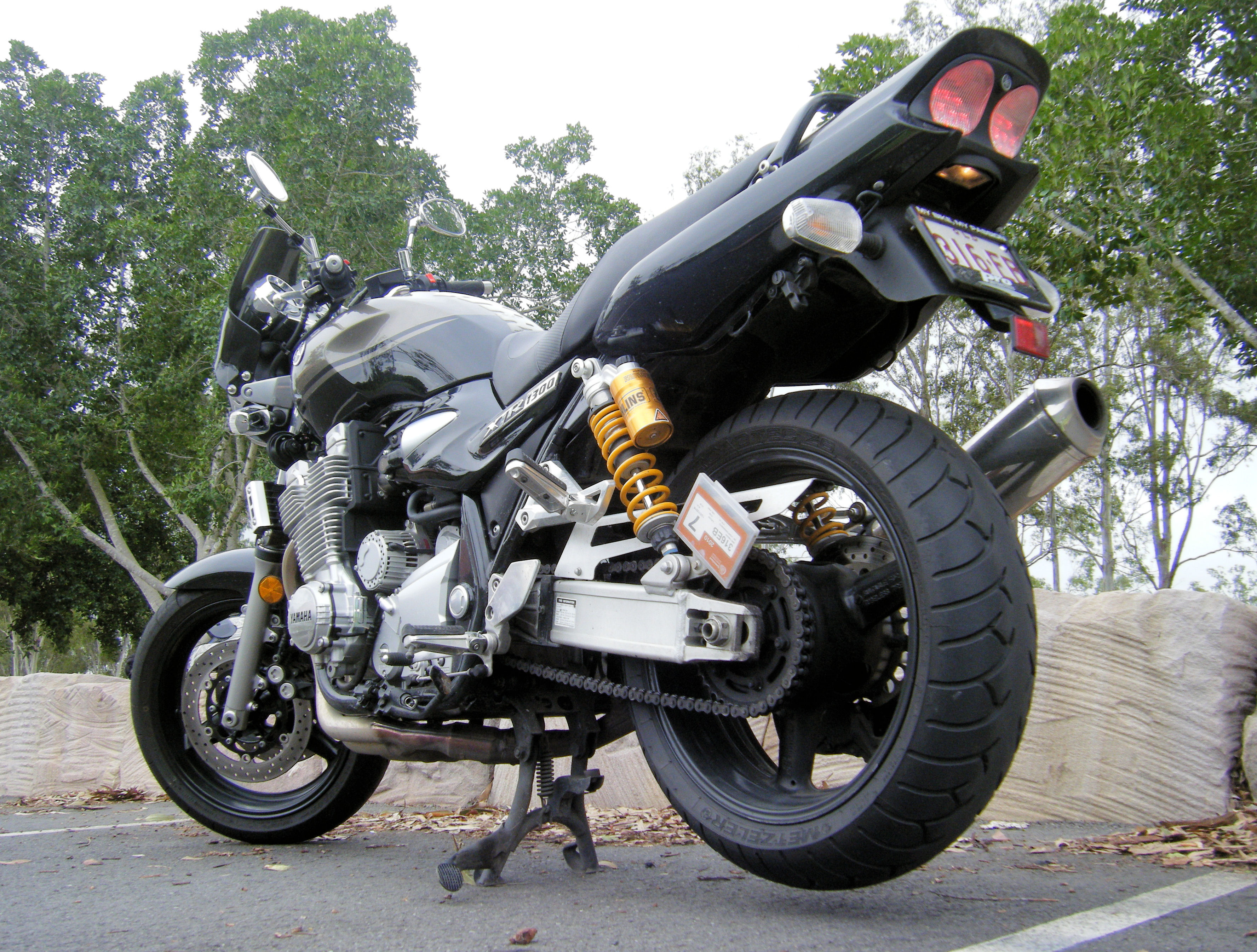 Love_is_an_XJR