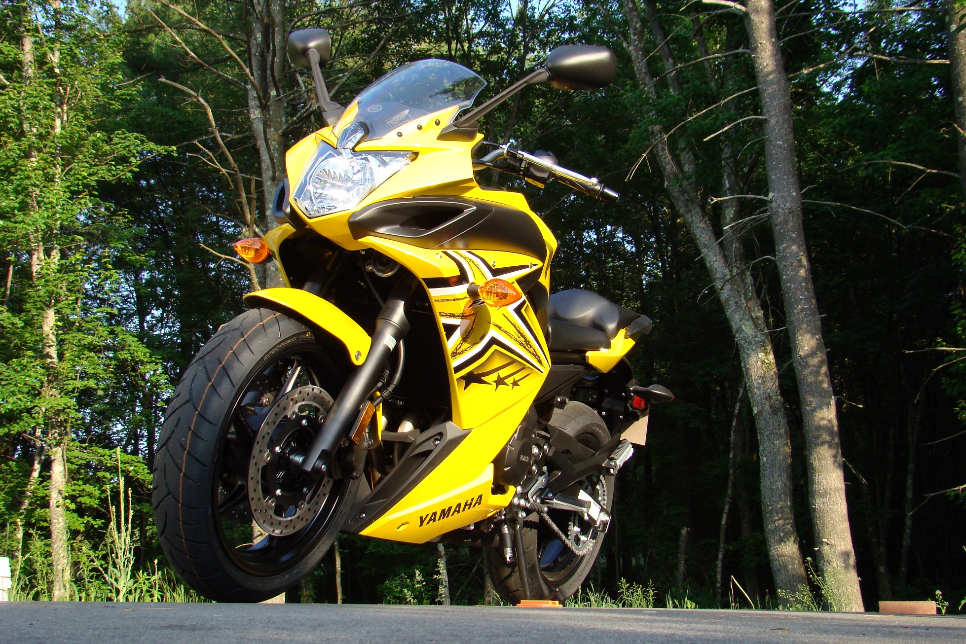 Mrs FZ1inNH's FZ6R