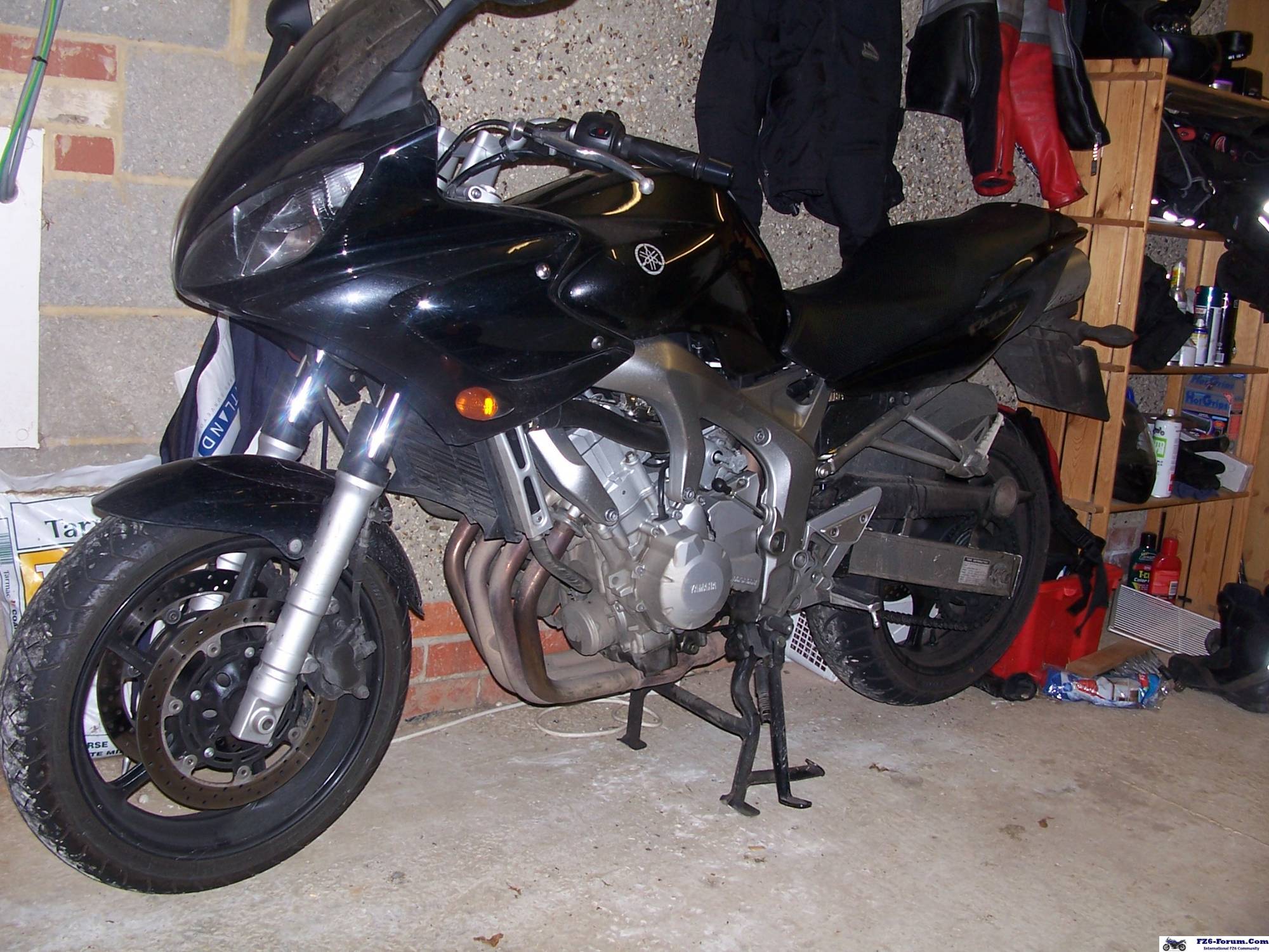 My black FZ6