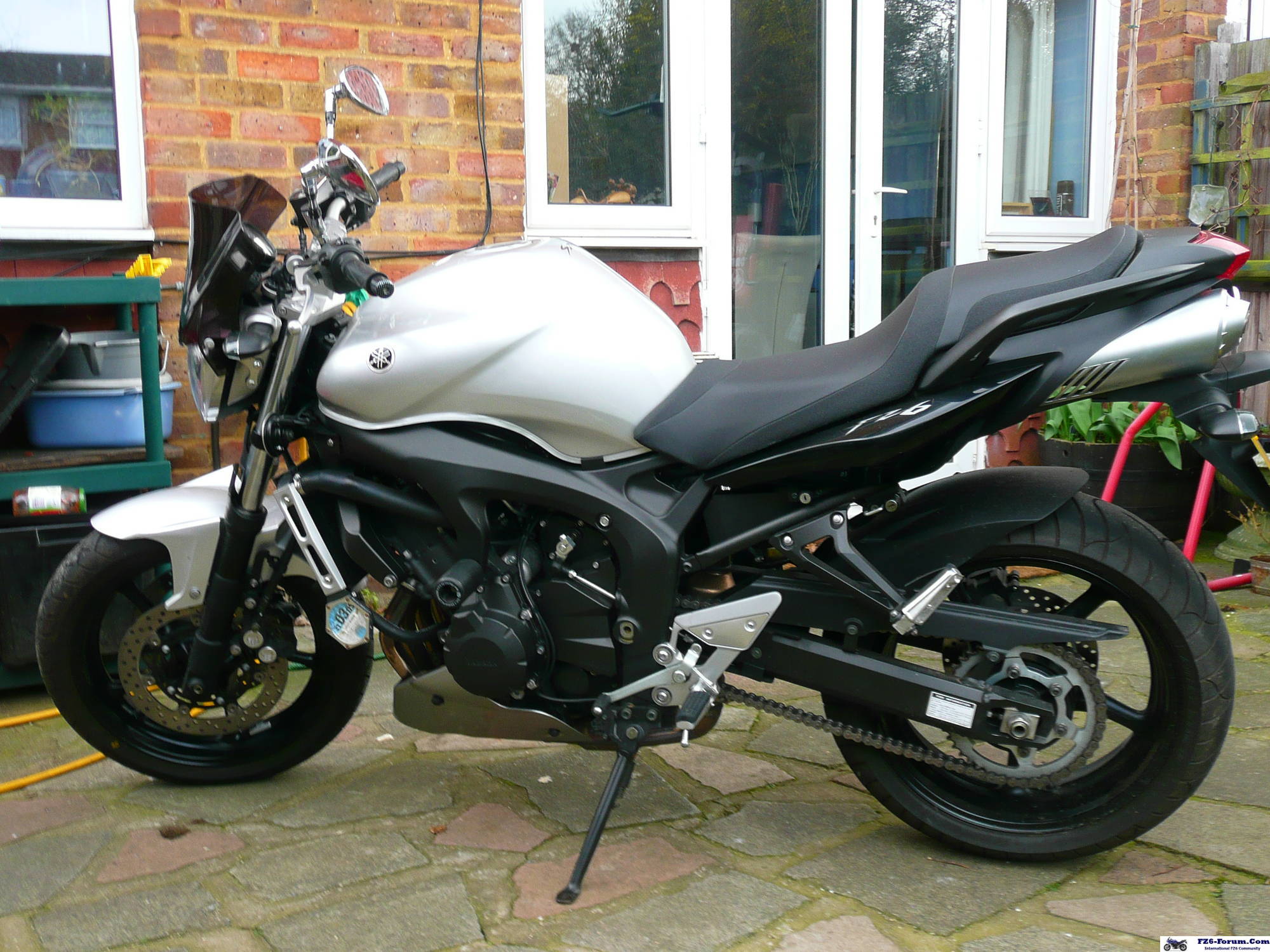 my fz6 s2