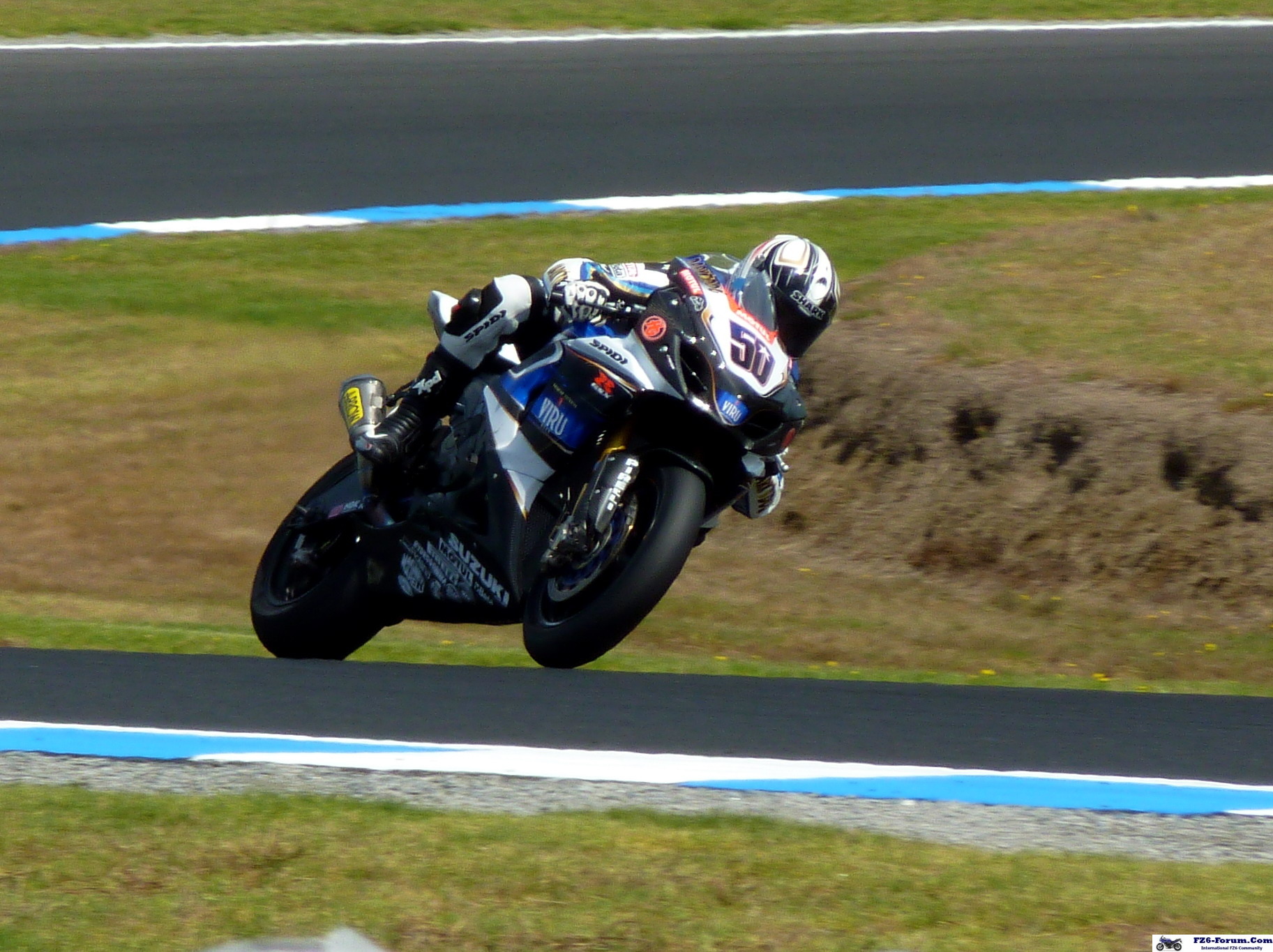 P1020987_crop