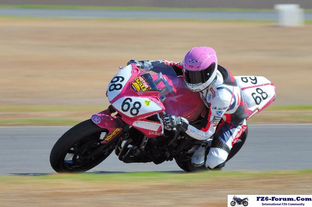 'Pinky' in the FZ6 Cup
