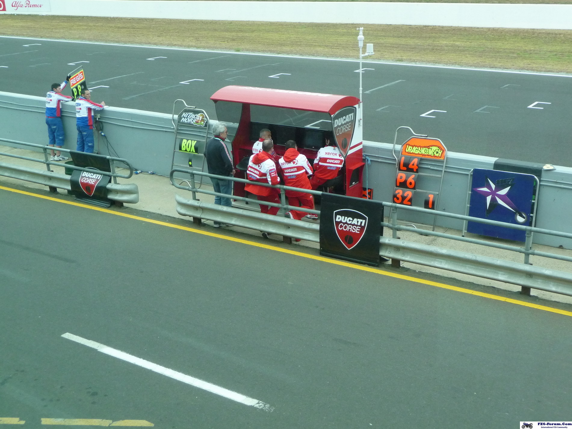pit straight