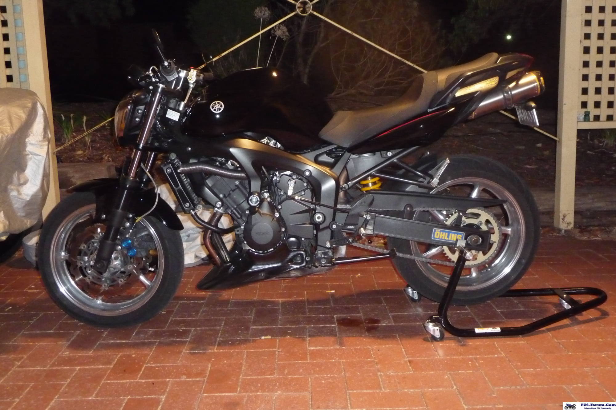 Rare photo of bike with new tank & no tank bra