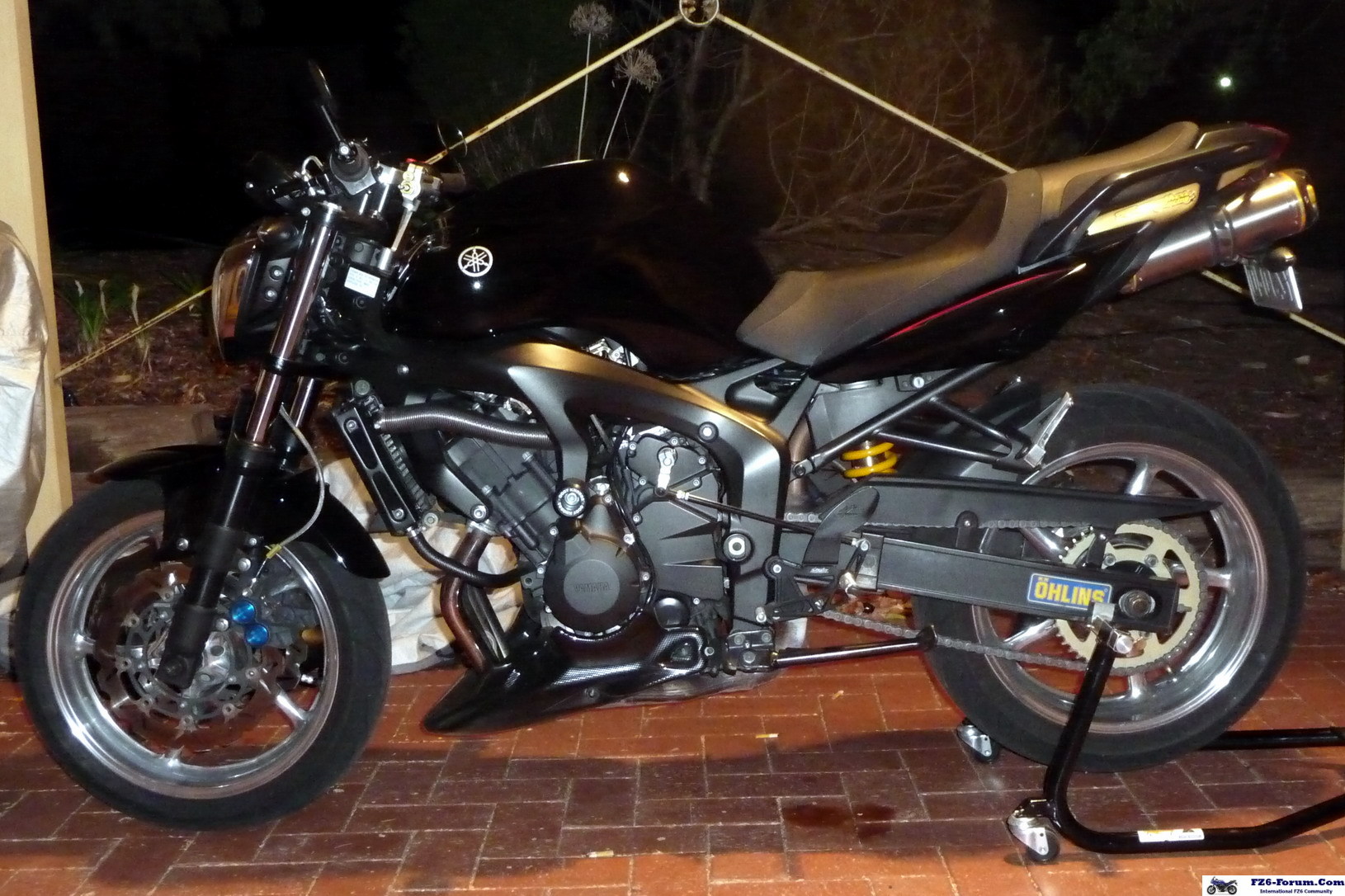 Rare photo of bike with new tank & no tank bra