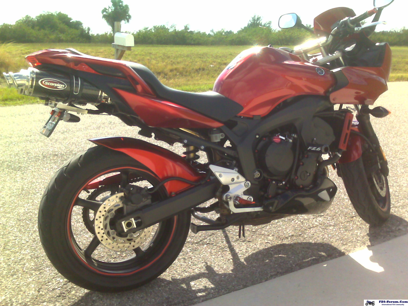 throttle_side_angle_view