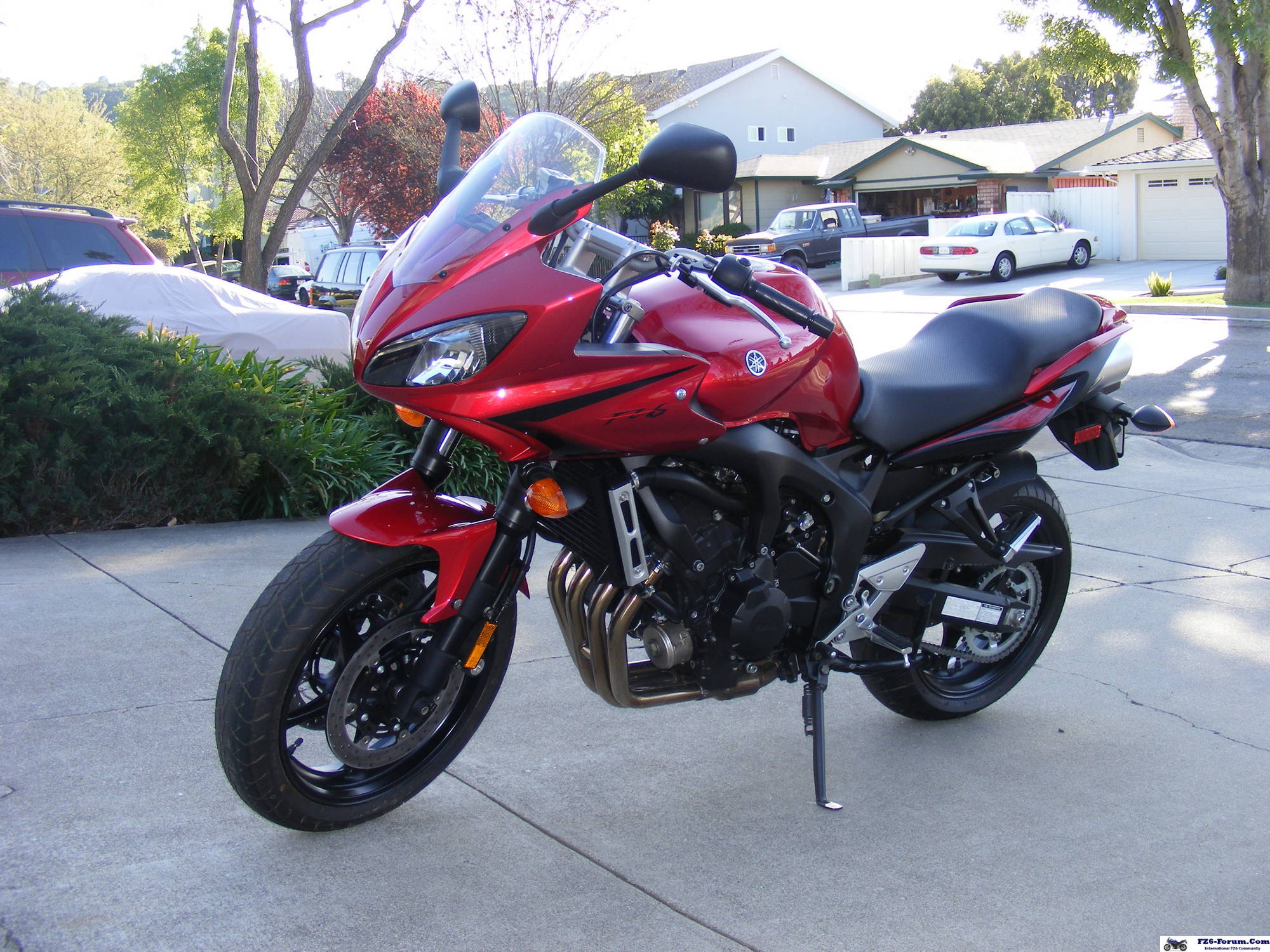 Travis' 2007 FZ6