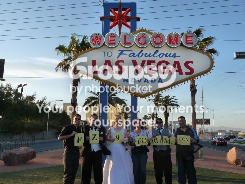 VEGASSIGN.jpg