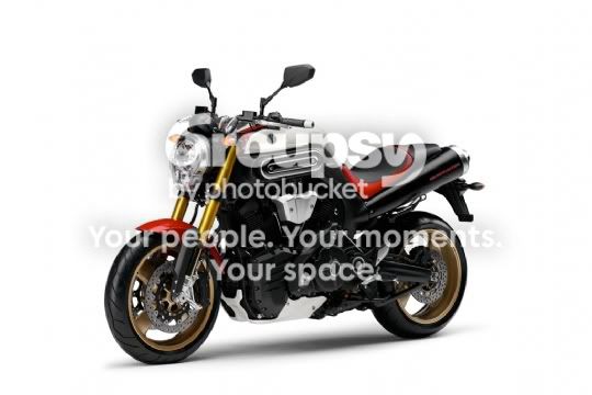 2009-yamaha-MT-01-SP-studio-03_prv_.jpg