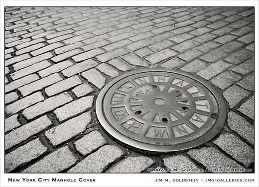 122207_nyc_manhole_cover_520c.jpg