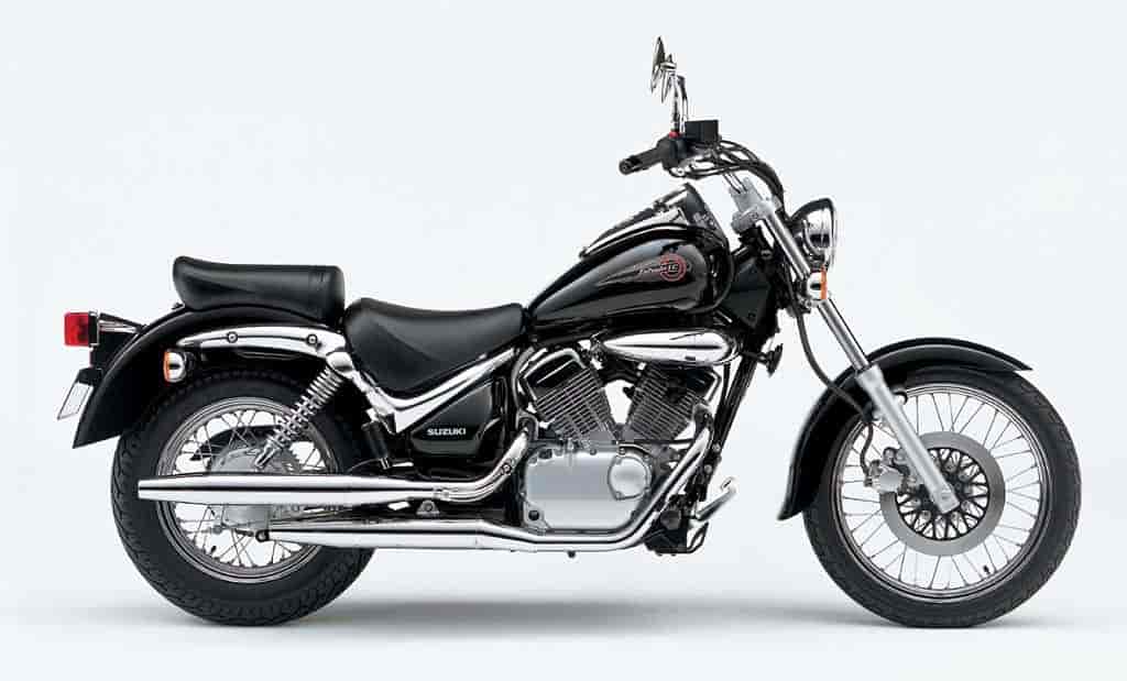 2006-Suzuki-Intruder125LCb.jpg