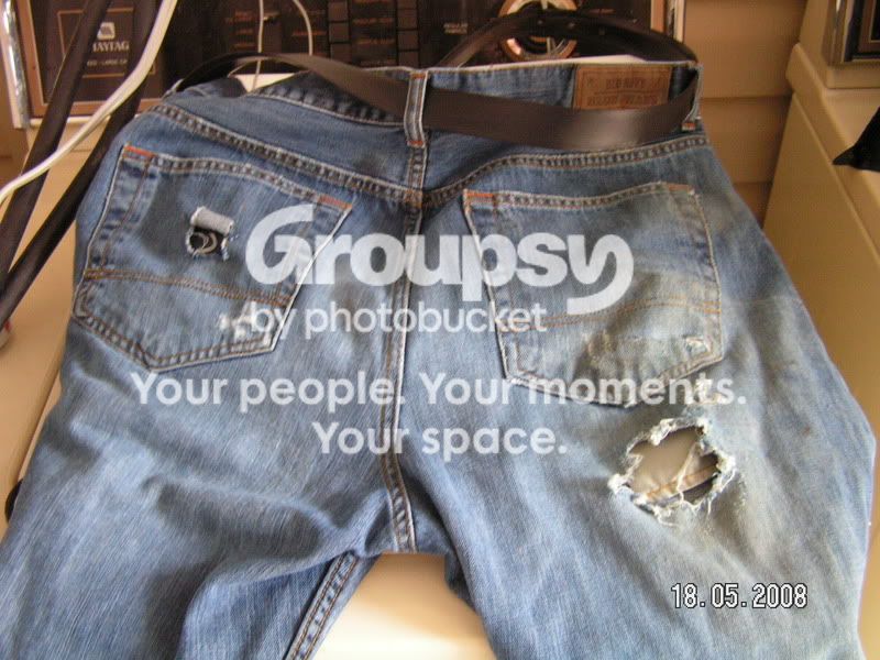 Rippedjeans.jpg