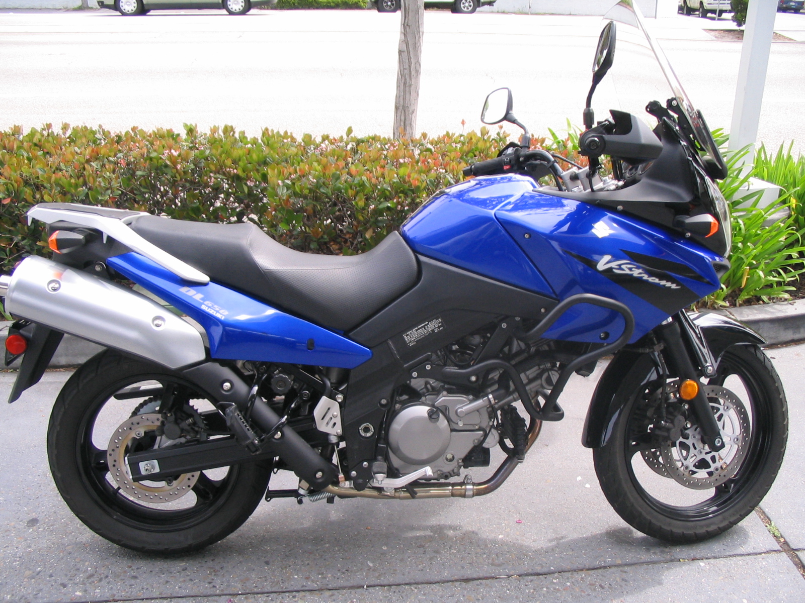 Suzuki_vstrom_dl650_motorcycle.jpg